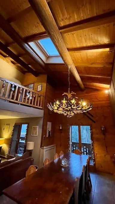 Family Chalet, Stunning Views & New Hot Tub La Cote d'Arbroz 0*,