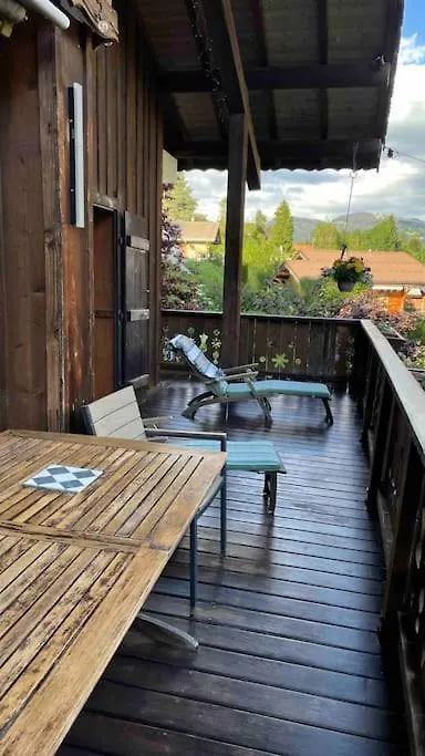 Chalet Family Chalet, Stunning Views & New Hot Tub La Cote d'Arbroz